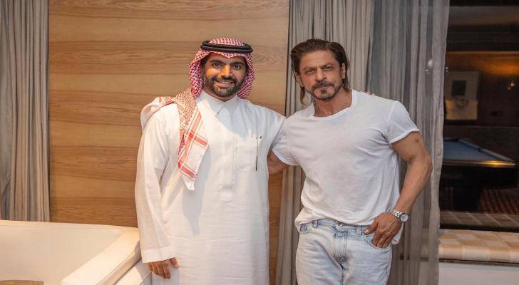 وزير الثقافة السعودي يلتقي الفنان الهندي شاروخان