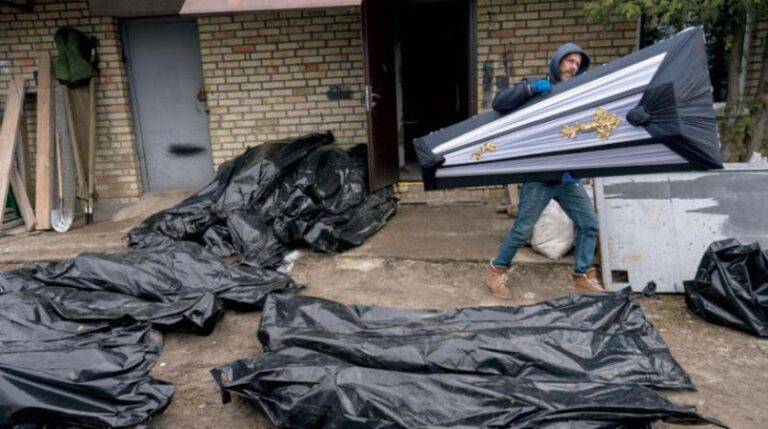 خبير دولي: صور الجثث في بوتشا غير كافية لإثبات الاتهامات بجرائم الحرب