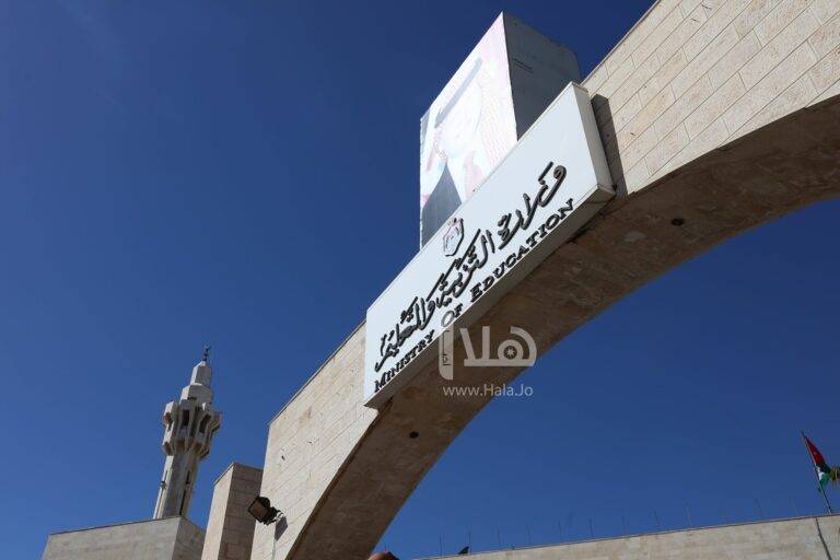 التربية” ترغب باستئجار 10 مبان مدرسية وملاحق في الزرقاء الثانية