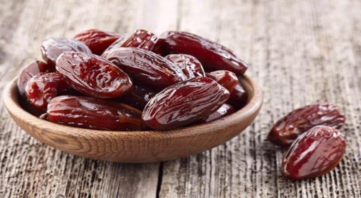 ماذا يحدث لجسم الصائم عند الإفطار على التمر؟