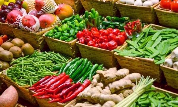 أسعار الخضار والفواكه محلياً اليوم الأحد