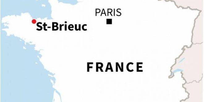 مصرع 3 أشخاص جراء تحطم طائرة صغيرة شمال غرب فرنسا