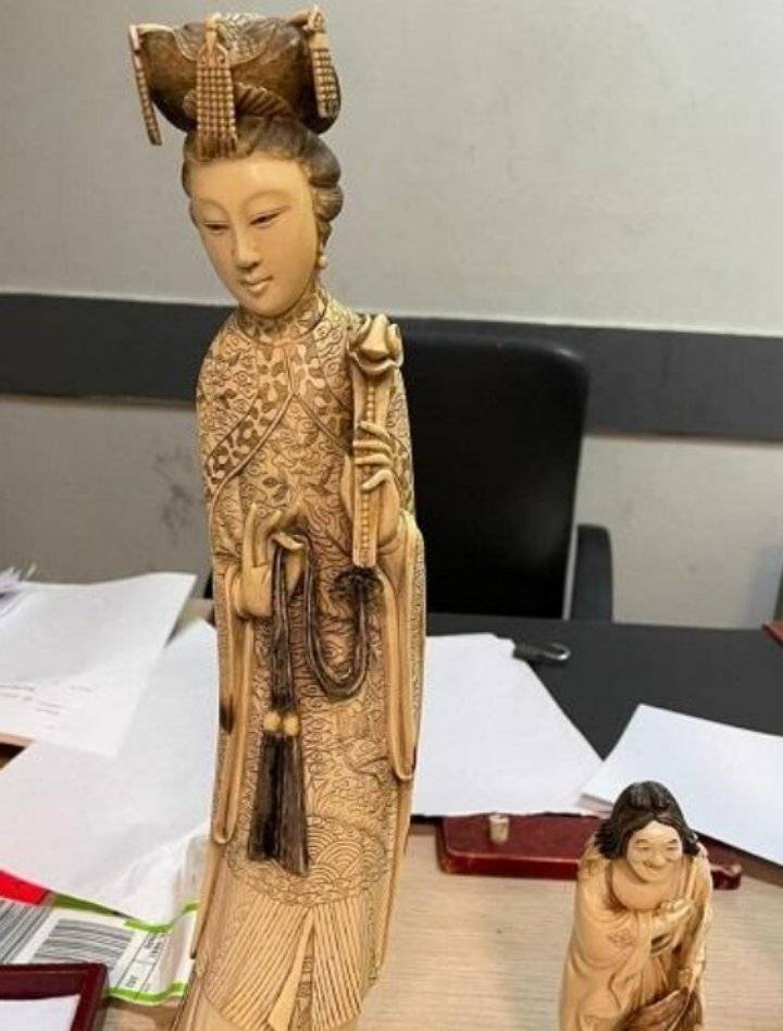 إحباط محاولة لتهريب تماثيل عبر مطار القاهرة