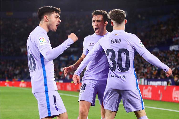 برشلونة يرفض الاستسلام ويعود بمباراة مثيرة أمام ليفانتي
