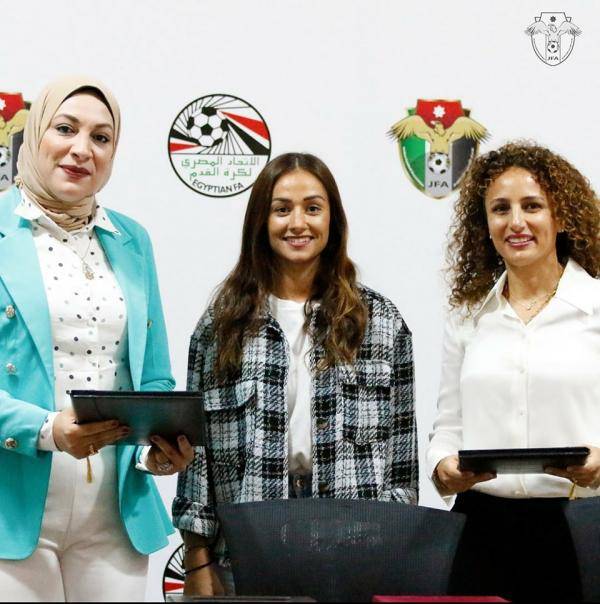 اتفاقية تعاون بين اتحاد الكرة الاردني ونظيره المصري
