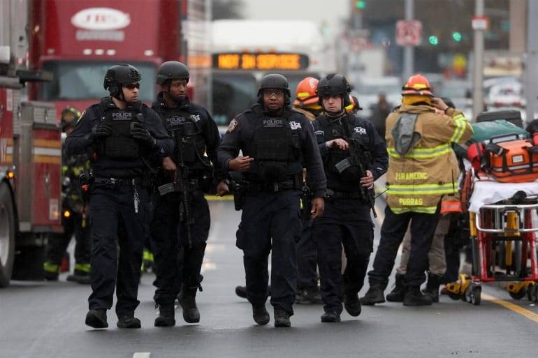 عاجل......إصابات بإطلاق نار في محطة لقطارات الأنفاق في نيويورك