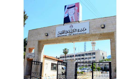 التربية توضح حيثيات وقف اعتماد المدارس التركية الخاصة والدولية