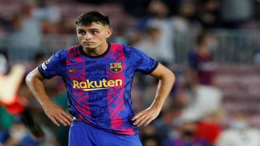 بيدري لاعب وسط برشلونة يغيب عن الملاعب للإصابة