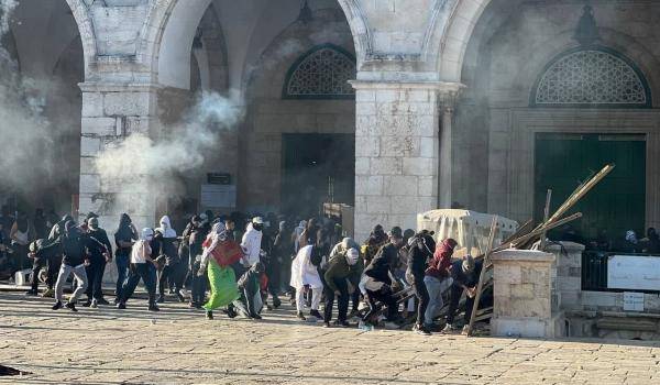 القدس تنتصر لهويتها وتتصدى لمخططات تغيير الوضع القائم في الحرم