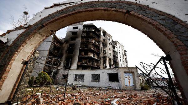 روسيا تستهدف مصنعا عسكريا في كييف