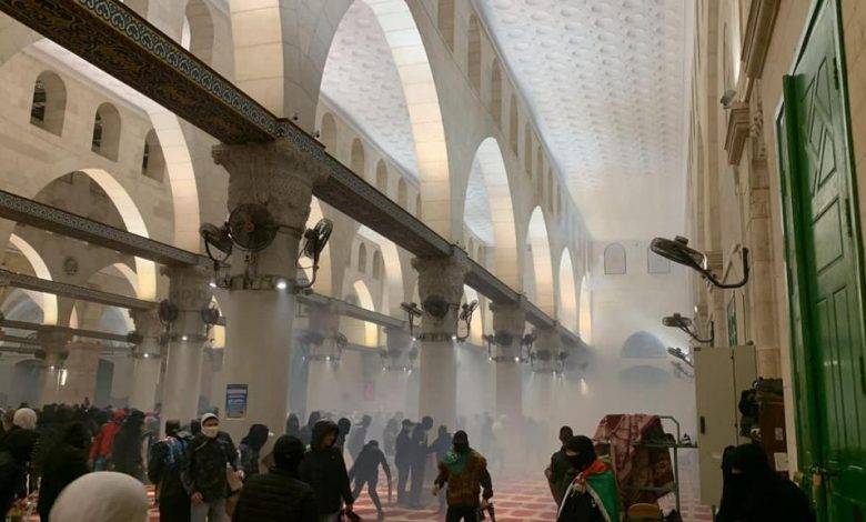 الجزائر تدين الاعتداءات الخطيرة التي تعرّض لها الفلسطينيون في المسجد الأقصى