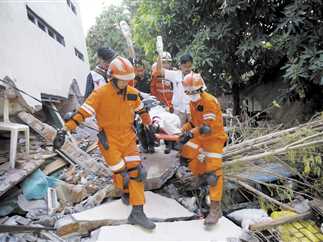 زلزال بقوة 5.6 درجة يضرب جزيرة بياك في إندونيسيا