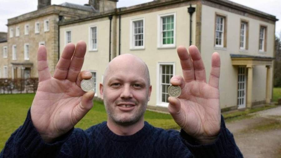 منزل فخم في بريطانيا معروض للبيع مقابل( 2.5 دولار أميركي)