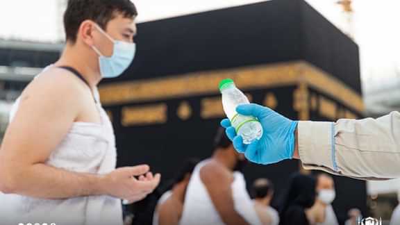 ١٢ مليون لتر ماء زمزم لإفطار الصائمين بالمسجد الحرام خلال النصف الأول من شهر رمضان