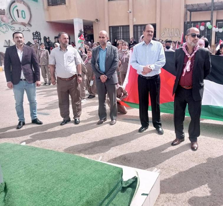 المزاودة : رفع العلم الاردني على أعلى سارية في مدارس البادية الشمالية الغربية