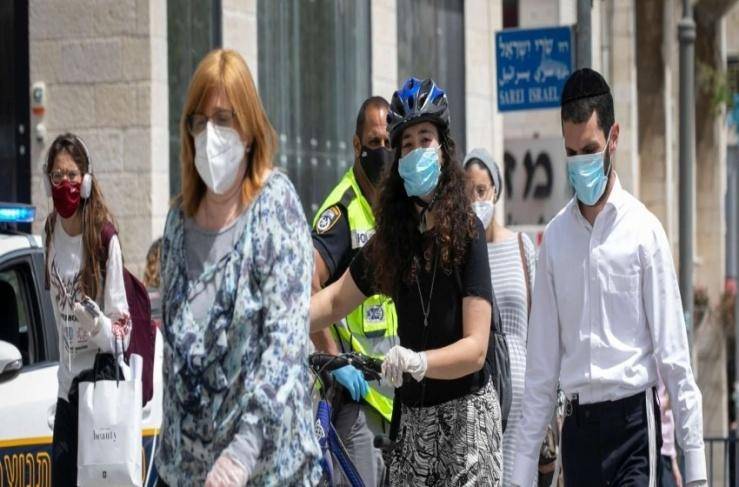 إسرائيل تلغي إلزامية ارتداء الكمامة بالأماكن المغلقة