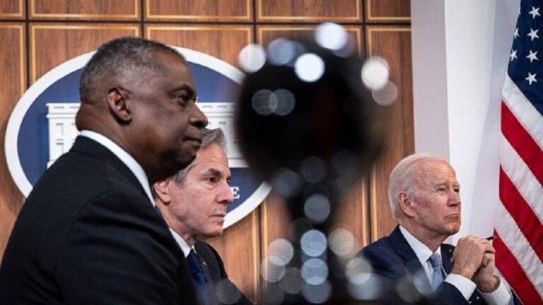 زيلينسكي يجتمع مع وزيري الدفاع والخارجية الأمريكيين في كييف