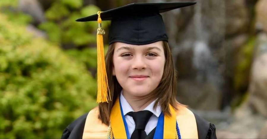 عمره 13 عاماً.. من هو أينشتاين الصغير؟