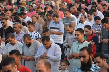 مصر تحدد موعد صلاة العيد في عموم البلاد
