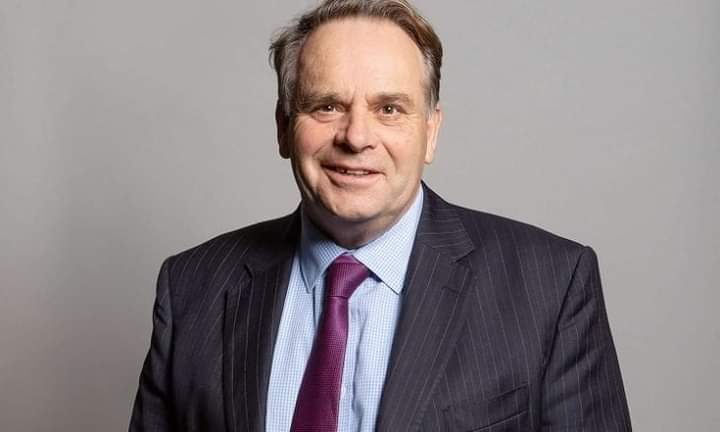 استقالة نائب بريطاني بعد اعترافه بمشاهدة لقطات إباحية في البرلمان