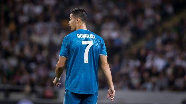 ميرور: كريستيانو رونالدو قد يعود إلى ريال مدريد بشكل مفاجئ