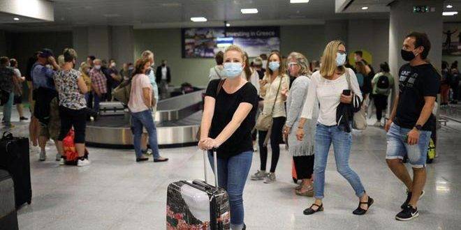 اليونان ترفع القيود المتعلقة بفيروس كورونا بالنسبة للمسافرين