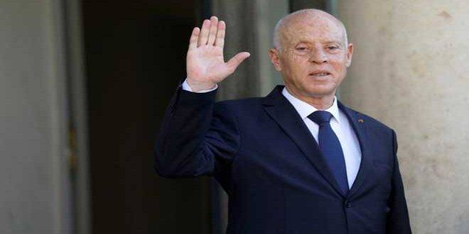 الرئاسة التونسية: سيتم إعداد دستور جديد والاستفتاء عليه في تموز