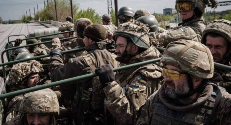 جنود أوكرانيون يعودون منهكين من الجبهة الشرقية‎‎