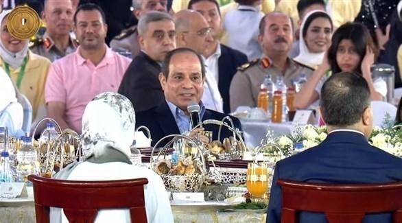 الرئيس المصري :الإخوان هددوني وهددوا الجيش