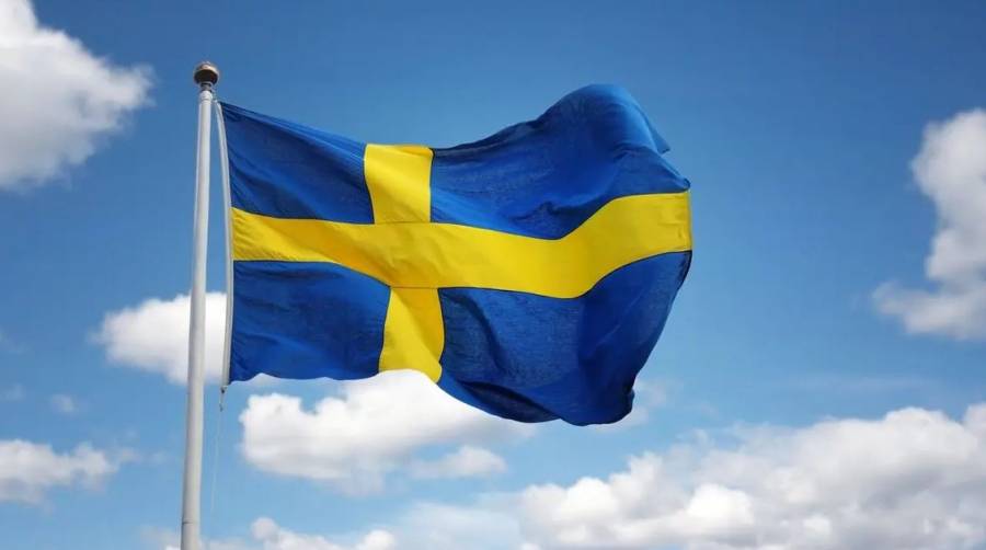 السويد تعيد فتح سفارتها في كييف
