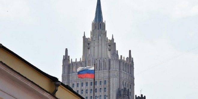 موسكو تتعهد بالرد على ممارسات واشنطن العدوانية تجاه دبلوماسييها
