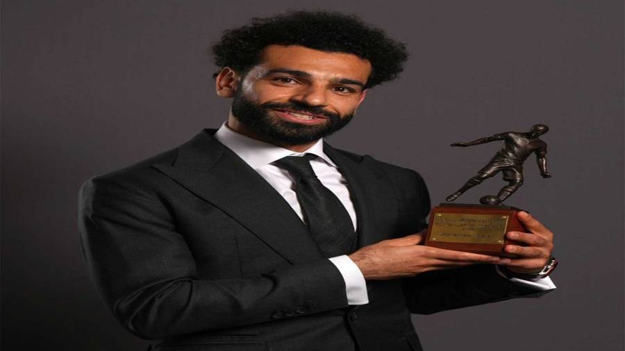 محمد صلاح يتسلم جائزة الأفضل فى البريميرليج