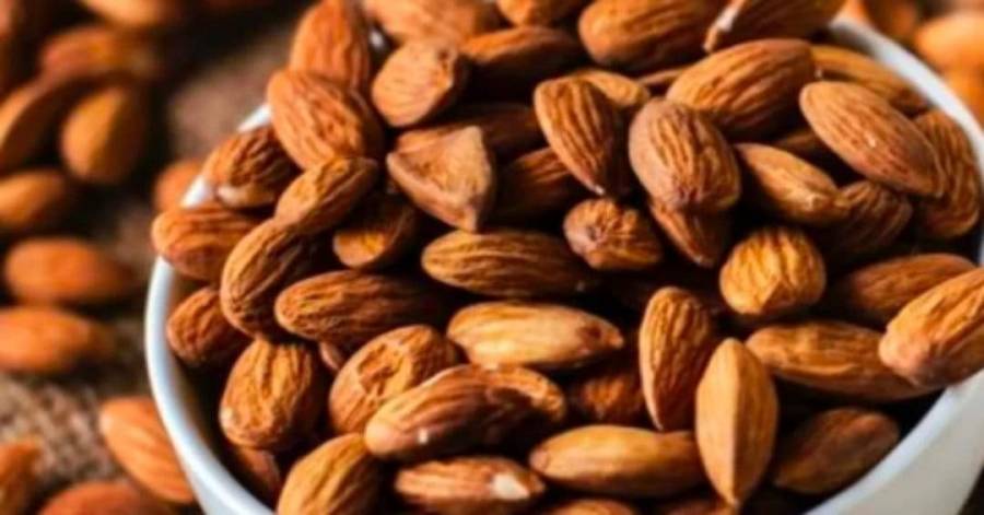 كنز صحي لا يُقدر بثمن اللوز اليمني ...لشد الجلد ومنع ظهور التجاعيد وعلاج الهالات السوداء