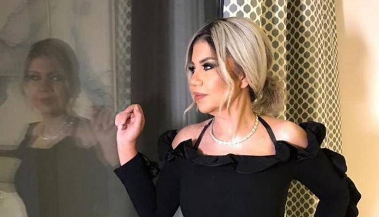 بوسي شلبي تضرب ميرهان حسين
