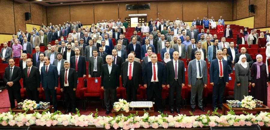 جامعة الزرقاء تتبادل التهاني بحلول عيد الفطر