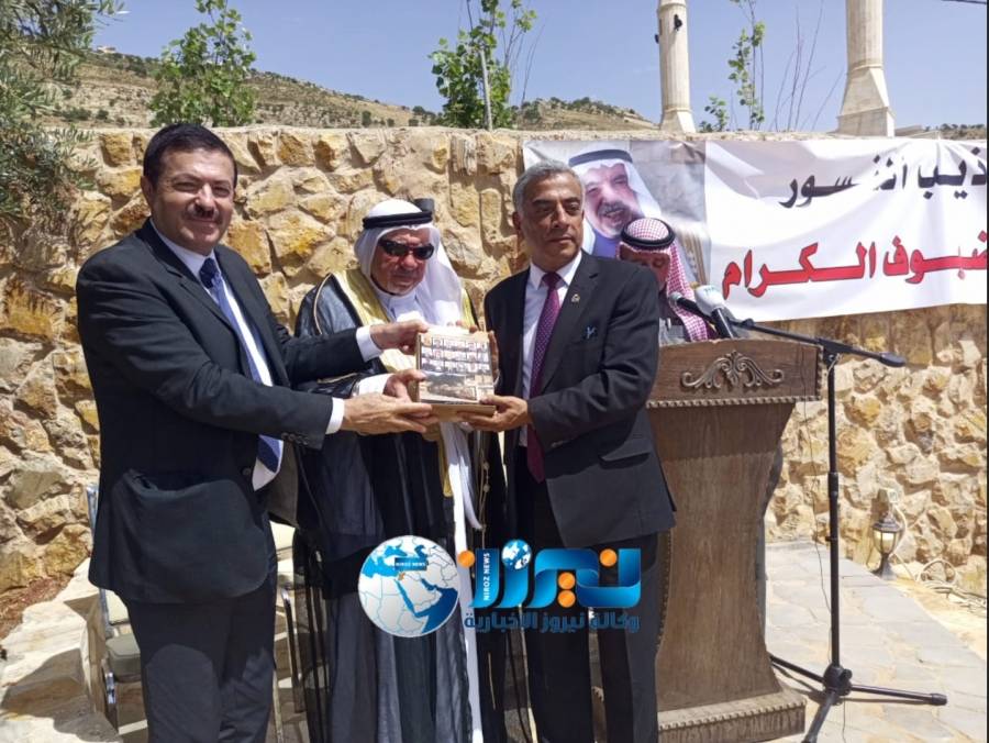 لقاء عشائري كبير في ديوان الشيخ ذيب النسور في السلط حاضرة البلقاء ، وتكريم القامات الوطنية الأردنية..صور وفيديو .