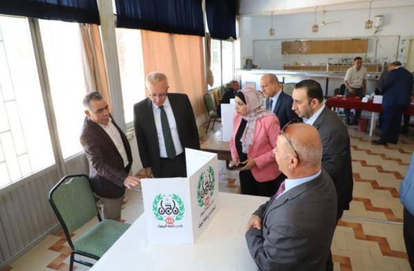 مسّاد يتفقد انتخابات نادي العاملين