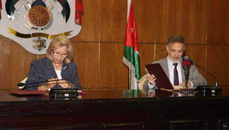 الثقافة والملكية الاردنية للأفلام يجددان مذكرة تفاهم مشروع قافلة أفلام الاطفال