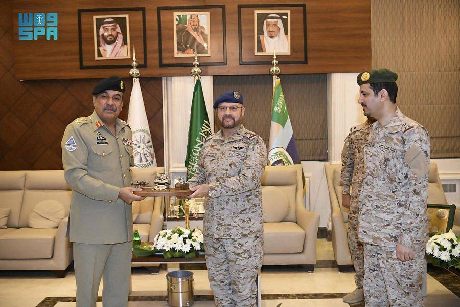 تعاون عسكري سعودي باكستاني ...صور