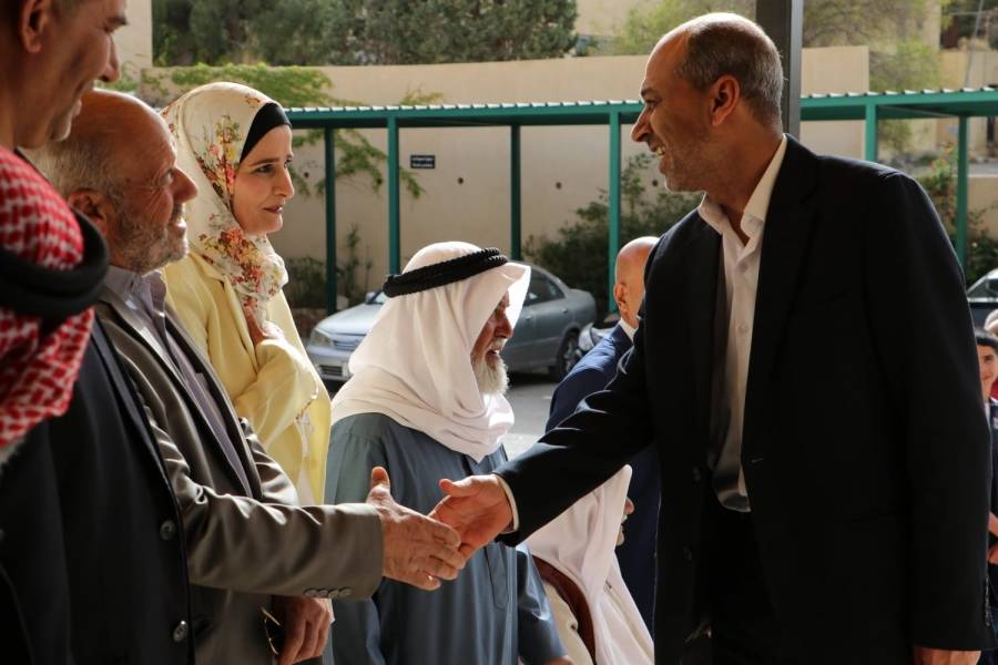 بالصور .. الإحتفال بنيل  ختام السواريس شهادة الدكتوراة ... أول دكتوراة في عشيرتها