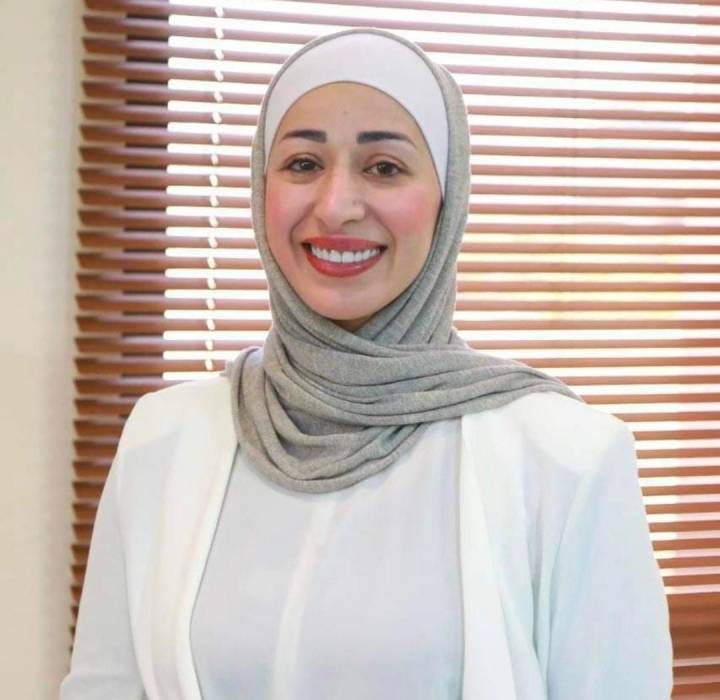 نيروز الاخبارية تُهنئ  شروق هلال بحصولها على جائزة الموظف المتميز
