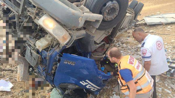 وفاة وإصابة خطيرة بحادث سير مروع على طريق أريحا....صور