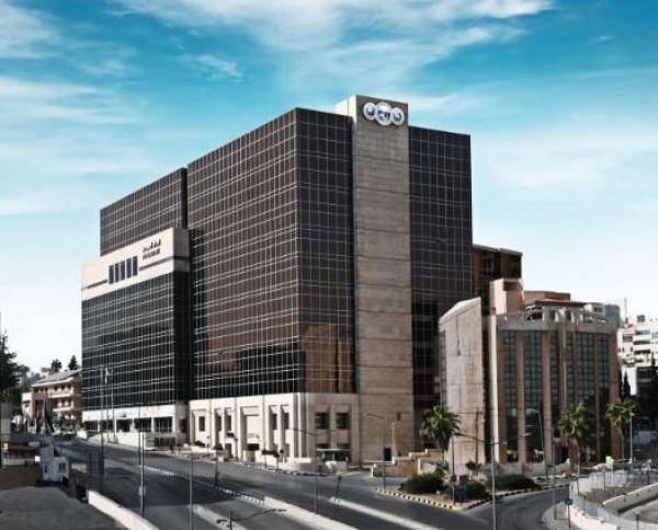 البنك العربي وصندوق الأمان لمستقبل الأيتام يجددان اتفاقية التعاون بينهما