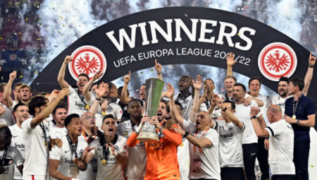 ركلات الترجيح تمنح فرانكفورت لقب الدوري الأوروبي