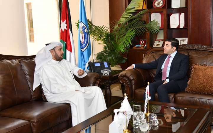 جامعة العلوم والتكنولوجيا والملحقية الثقافية الكويتية تبحثان التعاون المشترك