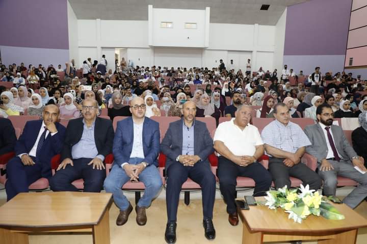 كلية الآداب والعلوم الانسانية تحتفل بيوم اللغة الإسبانية _صور