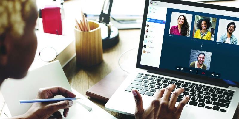  من الموظفين بالإمارات يرغبون بالعمل الهجين