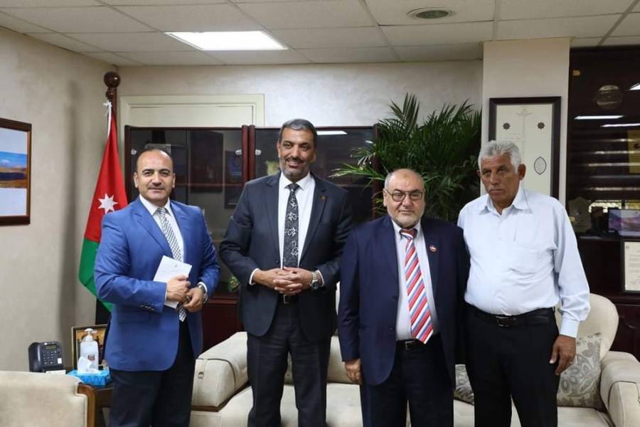 بحث التعاون المشترك بين الجامعة الهاشمية وبلدية الضليل... صور