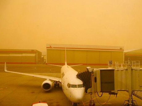 توقف حركة الملاحة بمطار الكويت الدولي