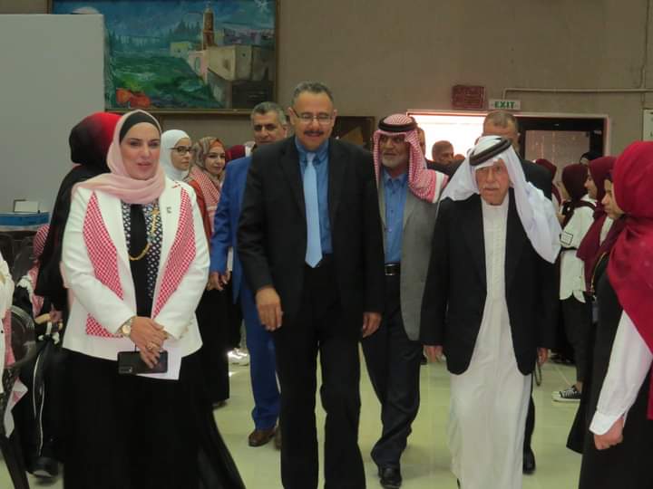 الشناق يرعى احتفال مدرسة دير أبي سعيد الثانوية الشاملة للبنات بعيد الاستقلال_(76)_صور